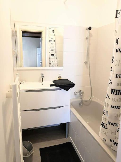 Le Refuge Des Corderies Apartment Blois Exterior foto